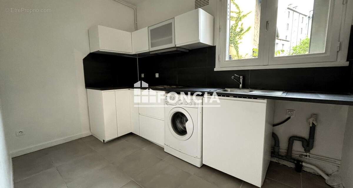 Appartement à LYON-8E