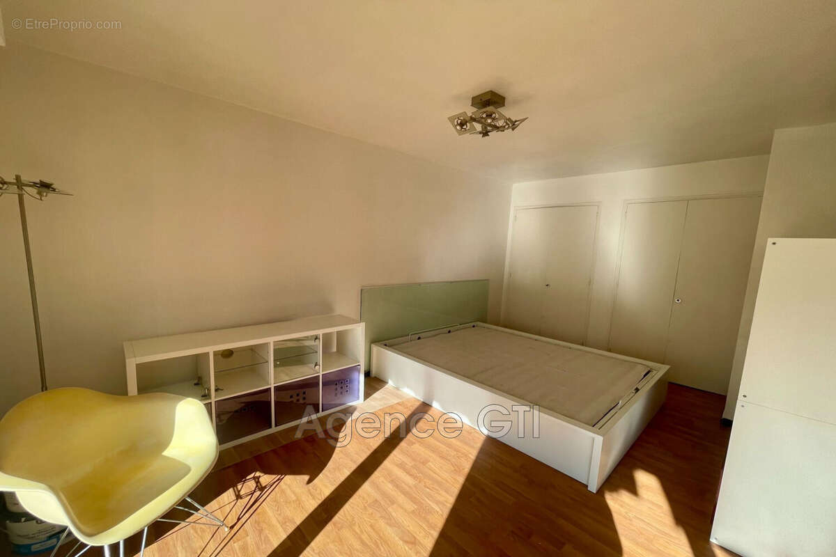 Appartement à HYERES