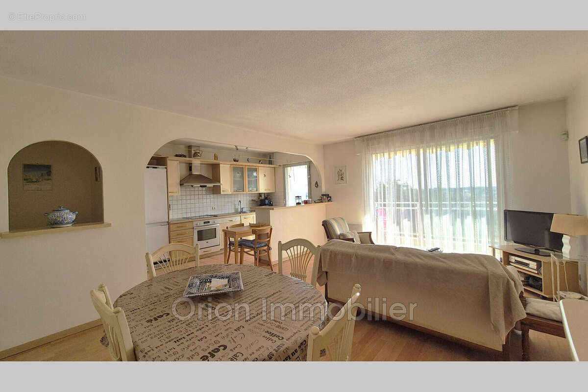 Appartement à MANDELIEU-LA-NAPOULE