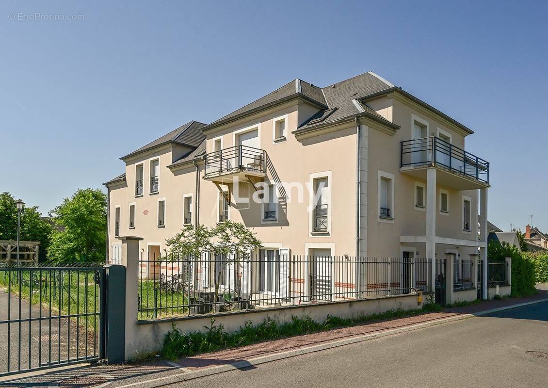 Appartement à SAINT-PRYVE-SAINT-MESMIN