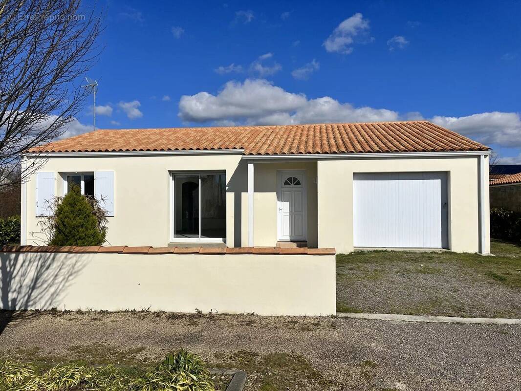 Maison à GROSBREUIL