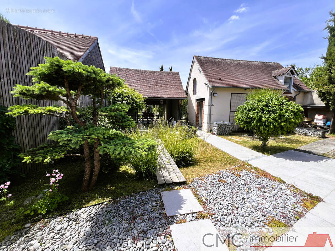 Maison à VER-LES-CHARTRES