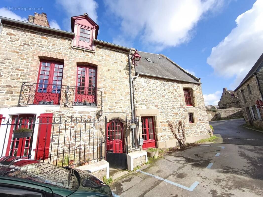 Maison à SAINT-SULIAC