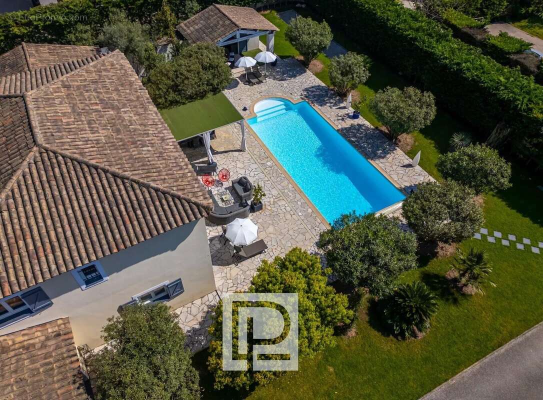 Maison à MOUGINS