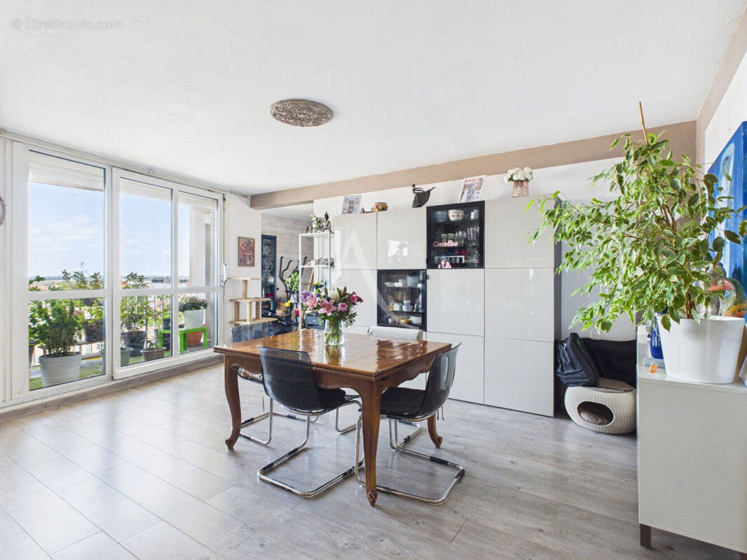 Appartement à LA MADELEINE