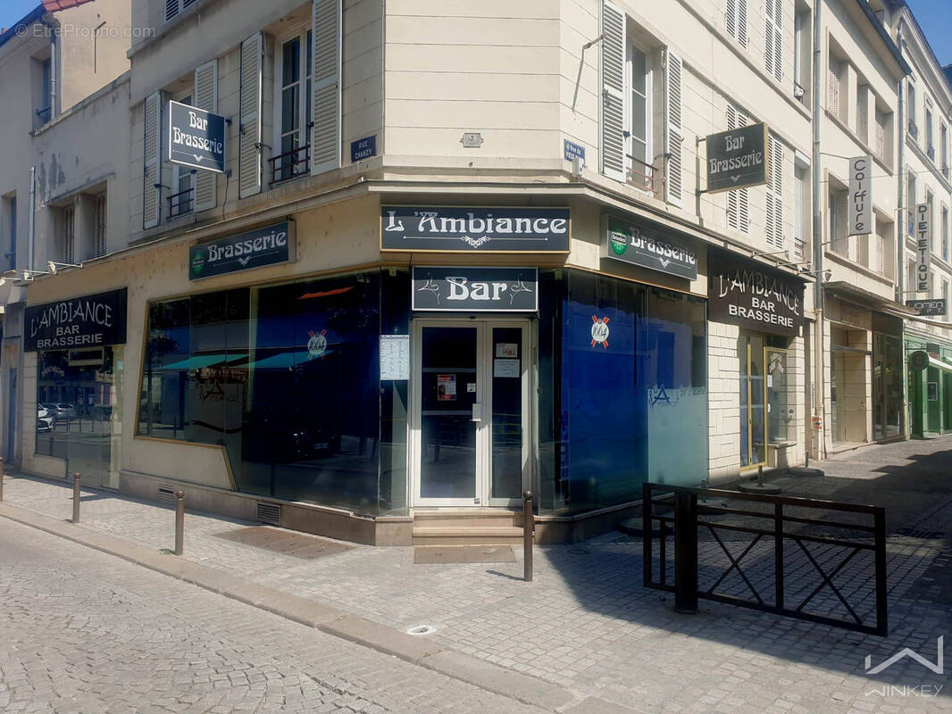Commerce à MANTES-LA-JOLIE