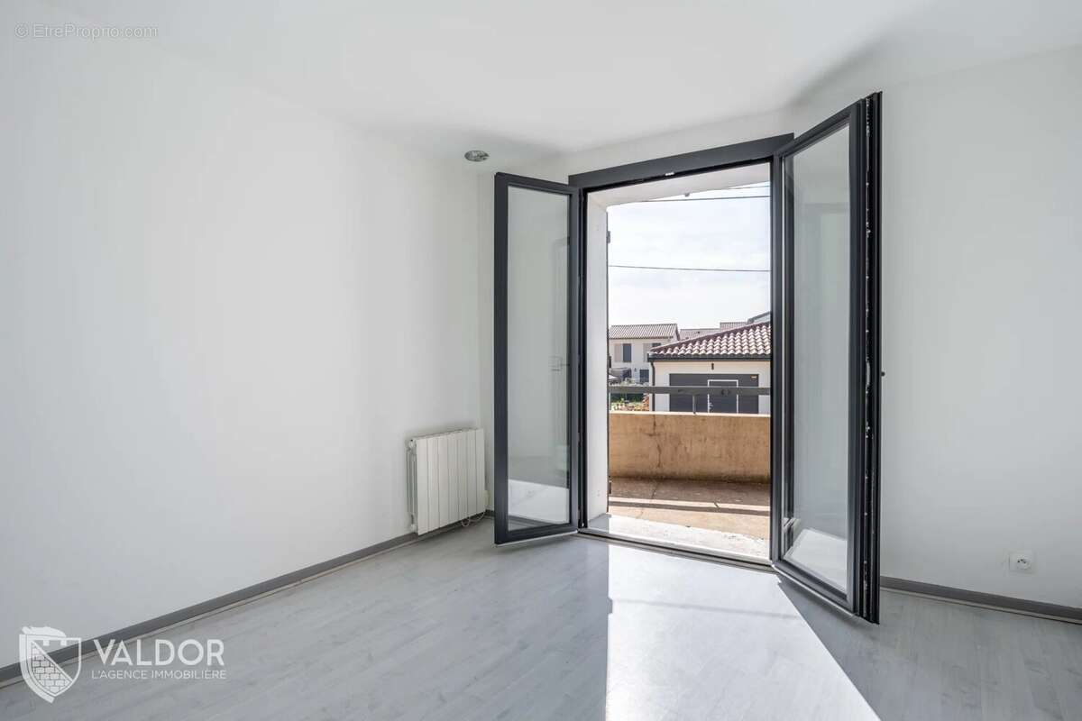 Appartement à LUCENAY