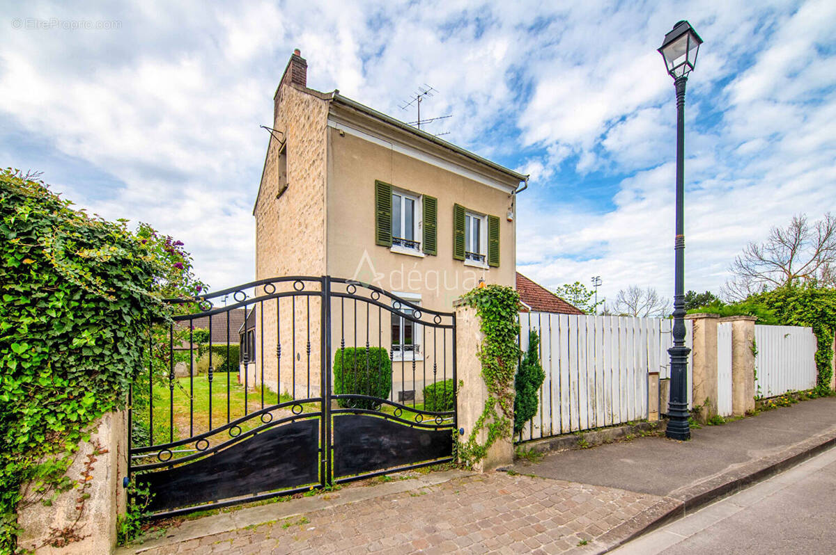 Maison à ASNIERES-SUR-OISE