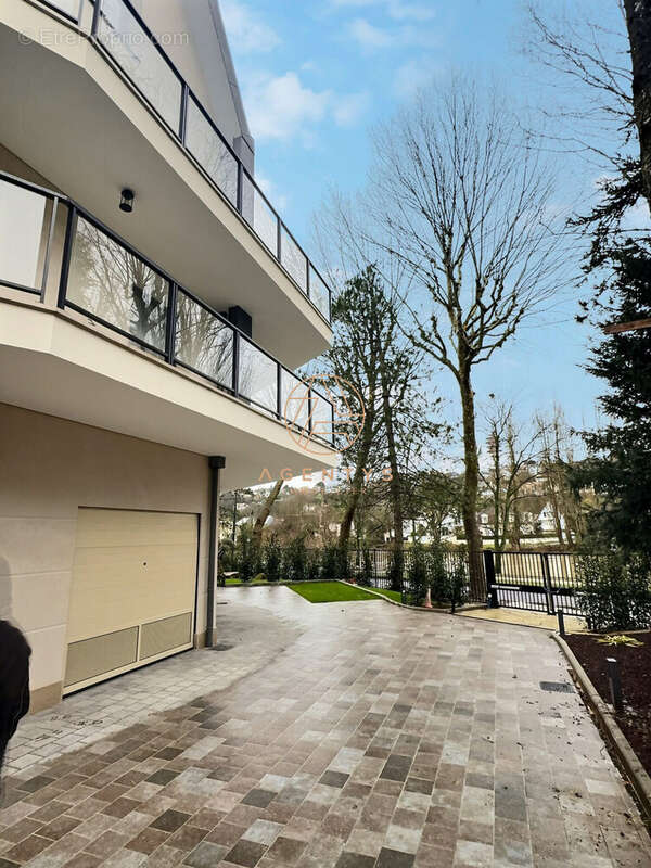 Appartement à SAINT-MAUR-DES-FOSSES