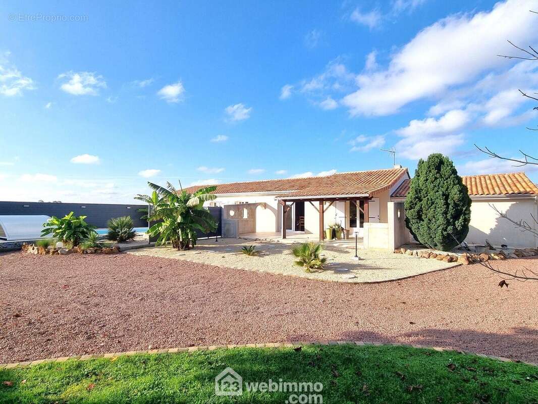 Un bien immobilier sain, de qualité et proche de toutes commodités ! - Maison à MIGNE-AUXANCES