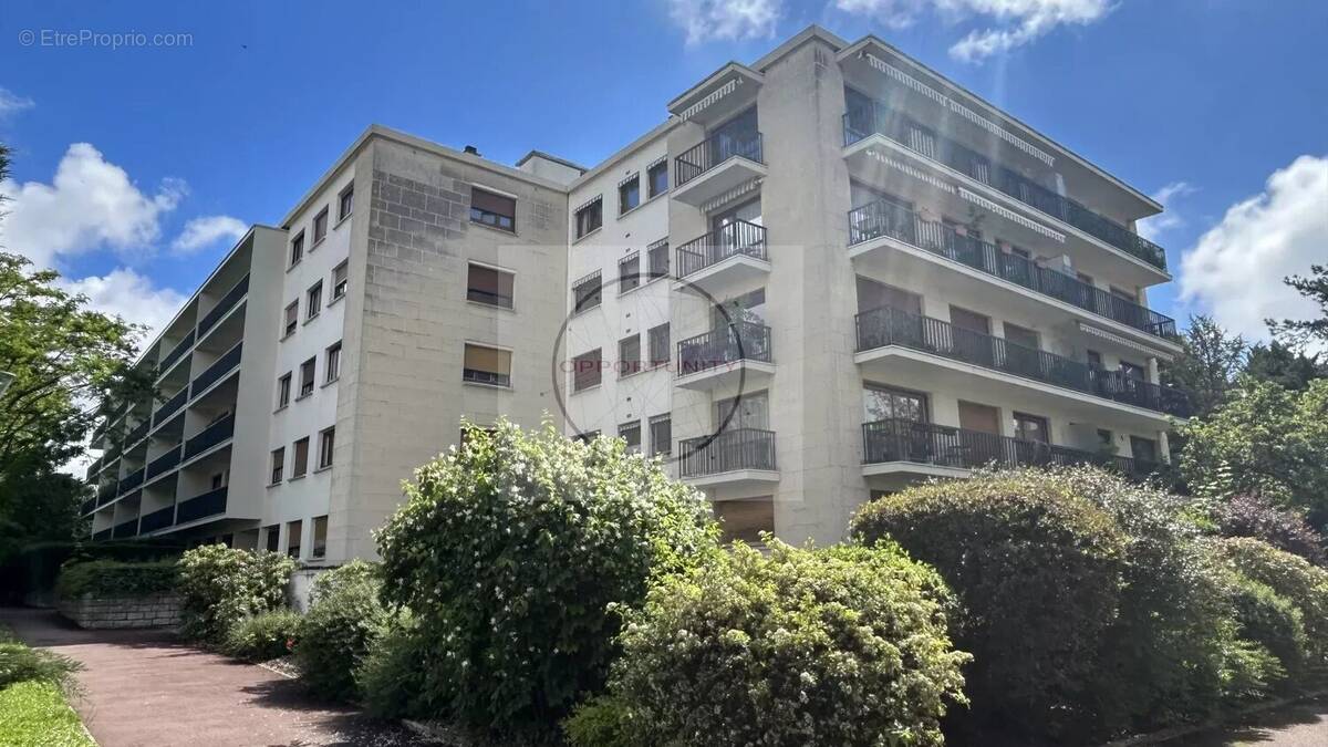 Appartement à FONTENAY-SOUS-BOIS