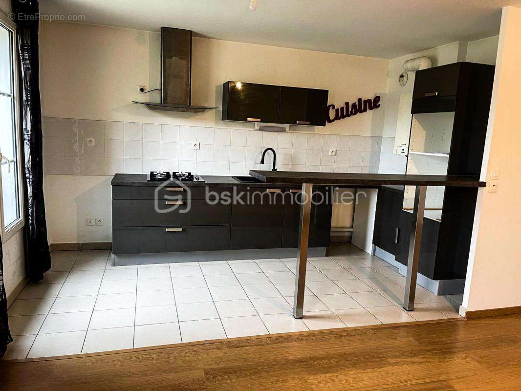 Appartement à LA CHAPELLE-EN-SERVAL