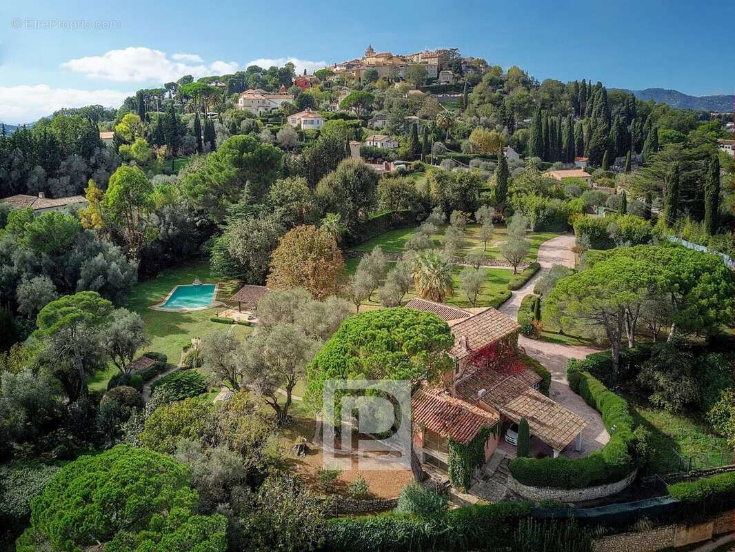 Maison à MOUGINS