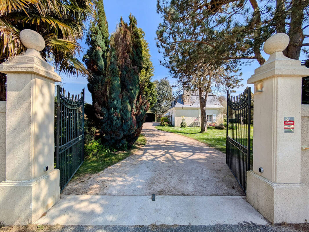 Maison à PONTACQ