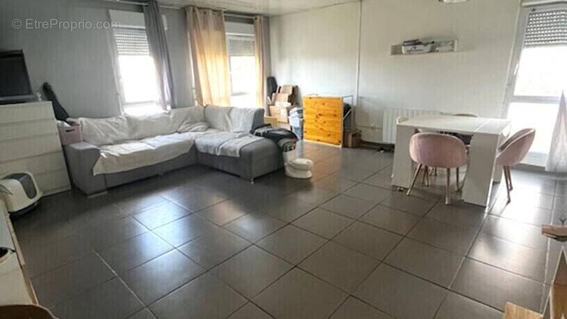 Appartement à PORT-DE-BOUC