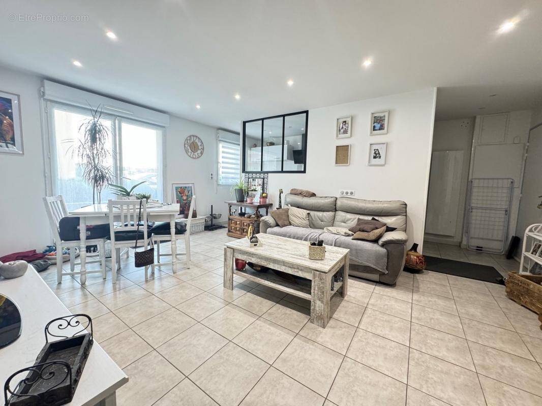 Appartement à SAINT-JUST-EN-CHAUSSEE