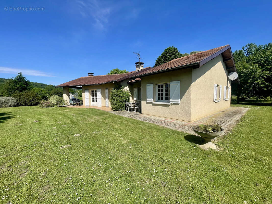Maison à VIC-EN-BIGORRE