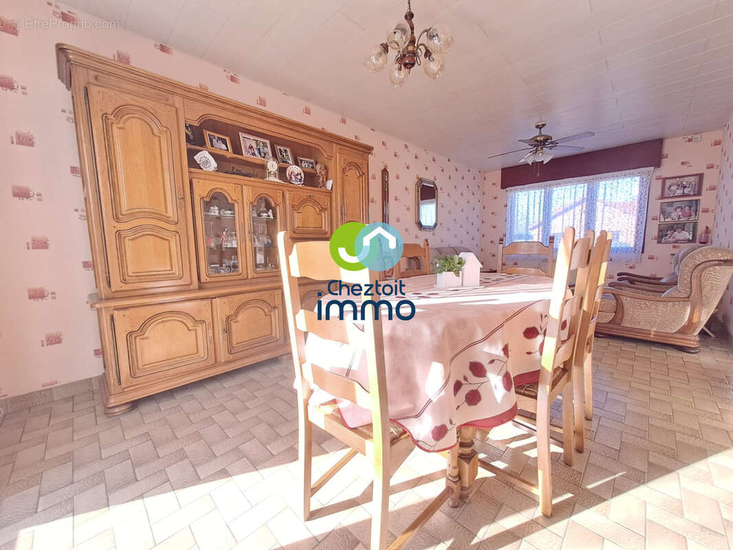 Maison à ANNAY