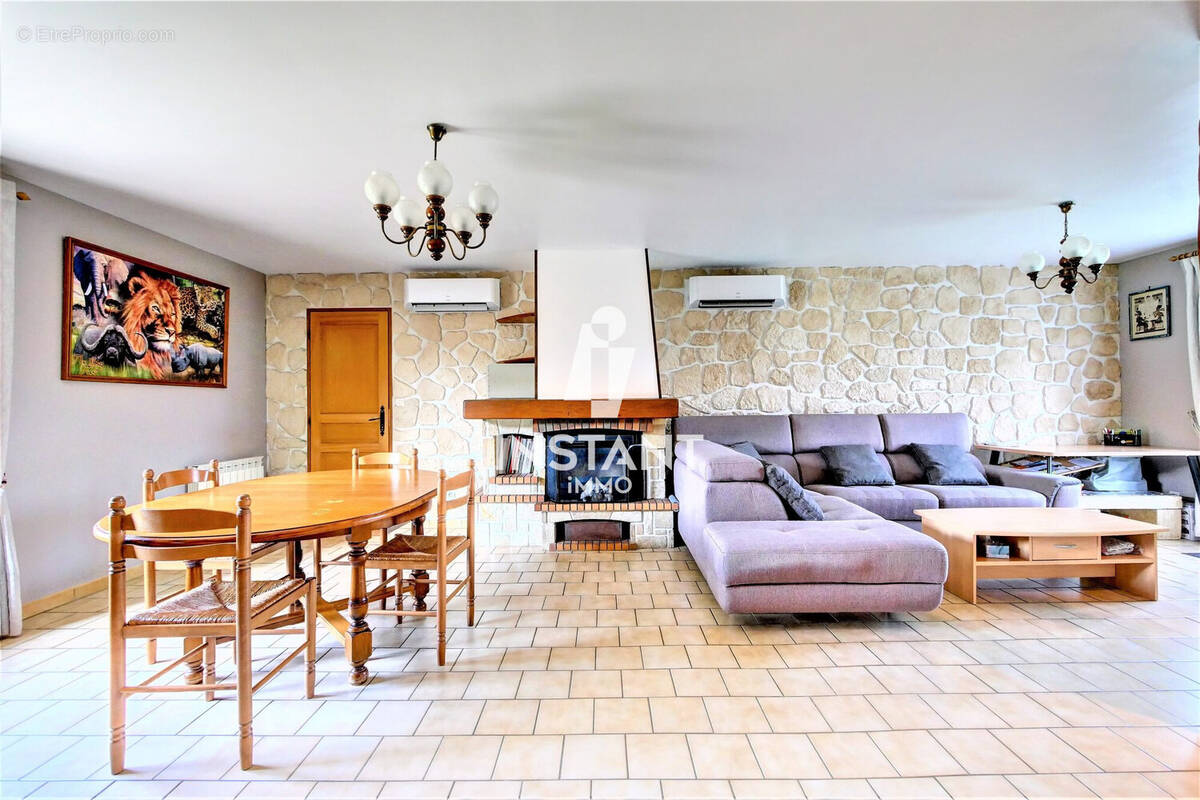 Maison à MORMANT