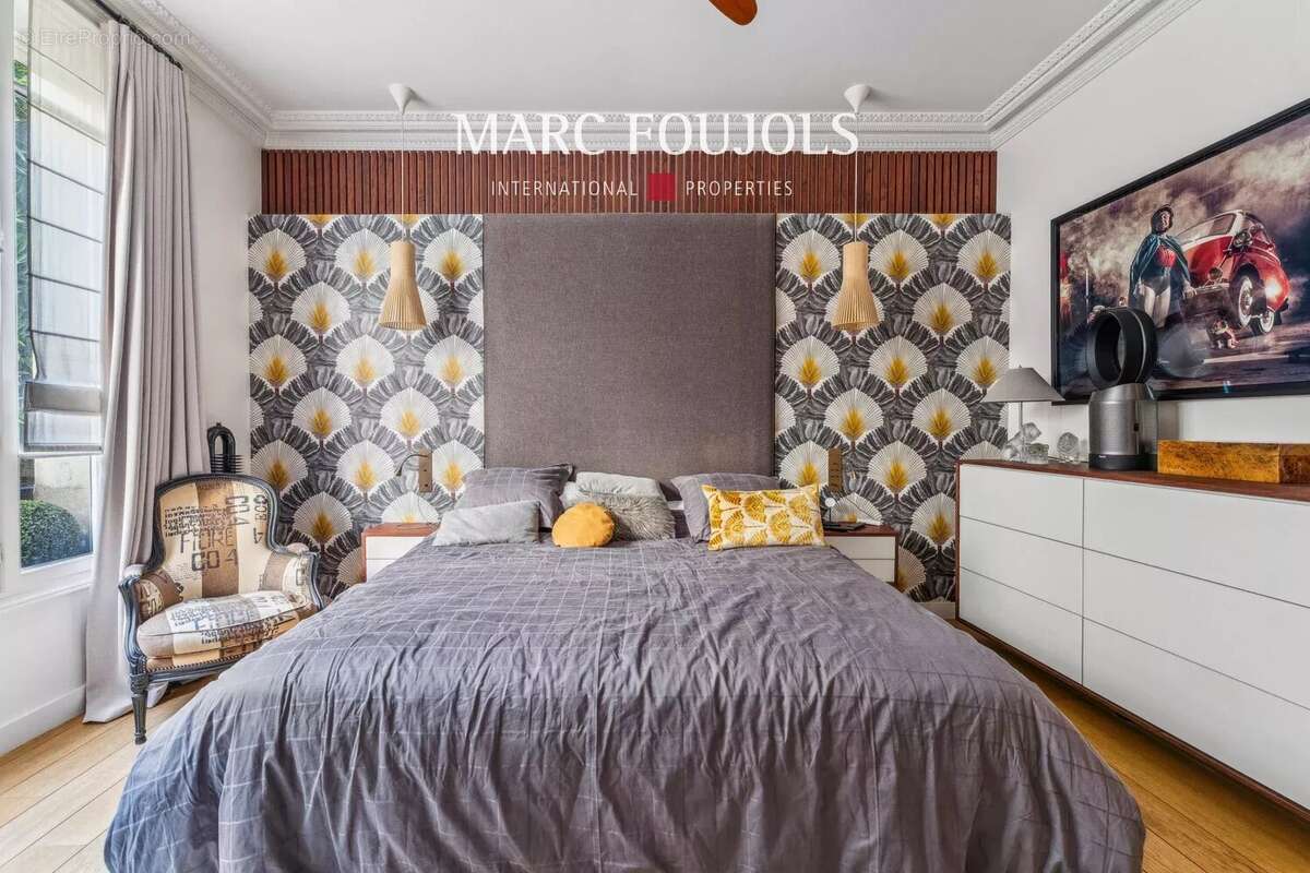 Appartement à PARIS-8E