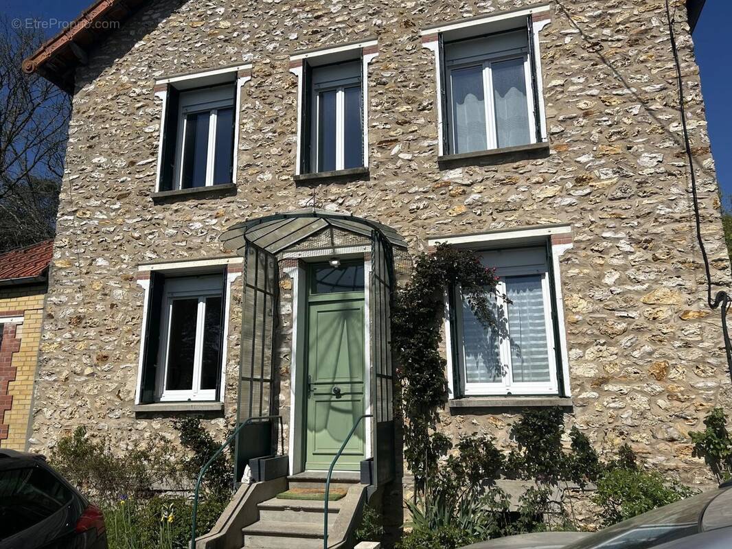 Maison à SAINT-CHERON