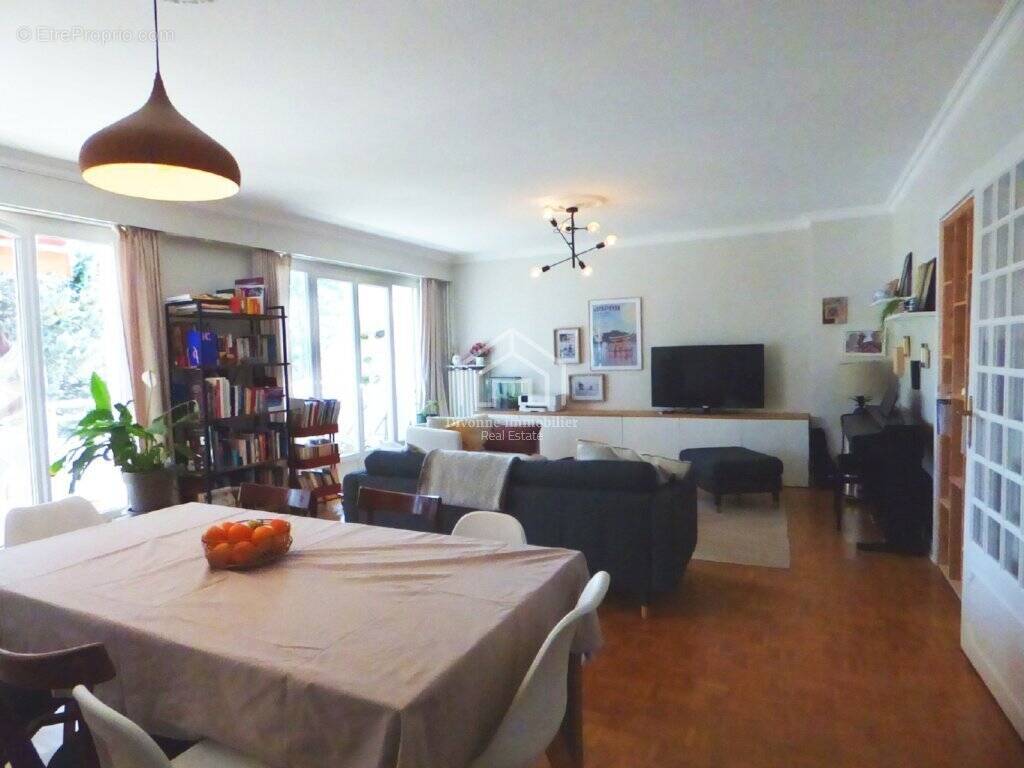 Appartement à DIVONNE-LES-BAINS
