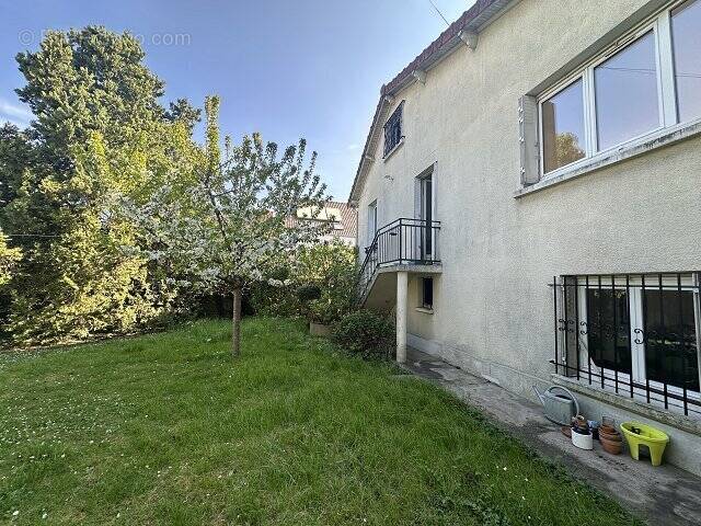 Maison à BONNEUIL-SUR-MARNE
