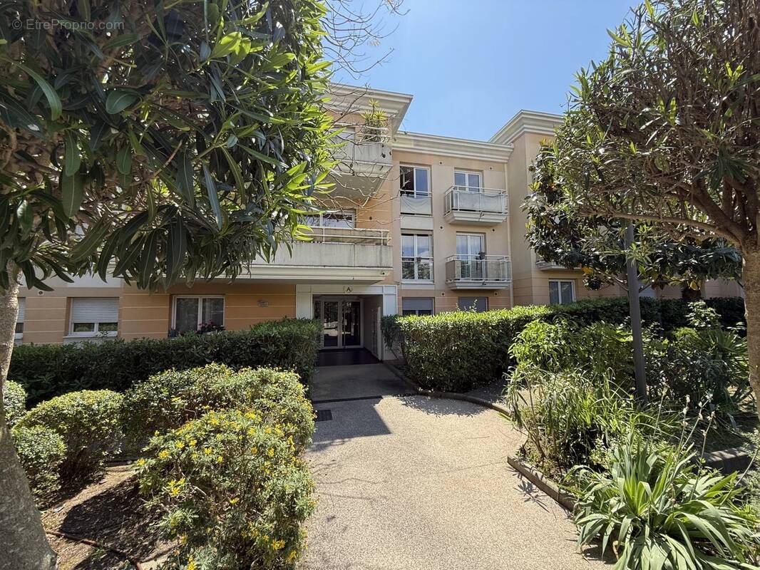 Appartement à VILLENEUVE-LOUBET