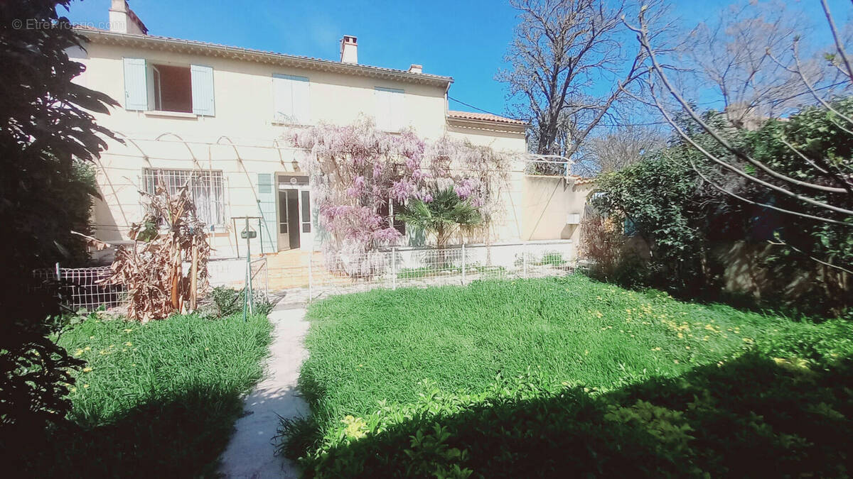 Maison à AVIGNON