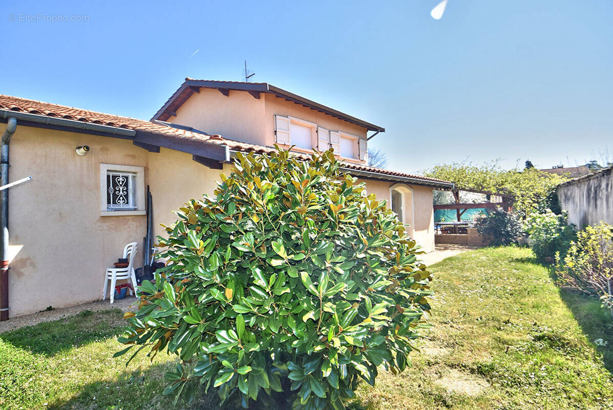 Maison à CIVRIEUX-D&#039;AZERGUES