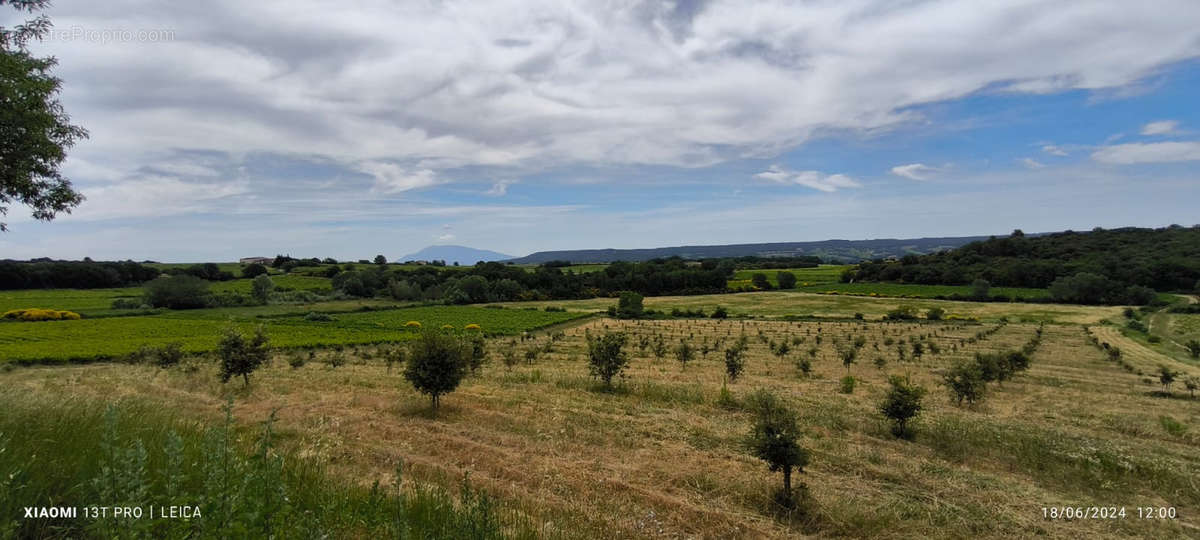 Terrain à VISAN