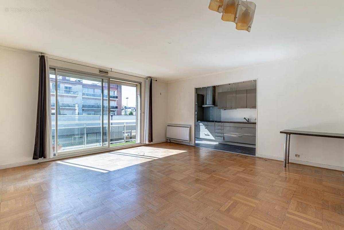 Appartement à ENGHIEN-LES-BAINS