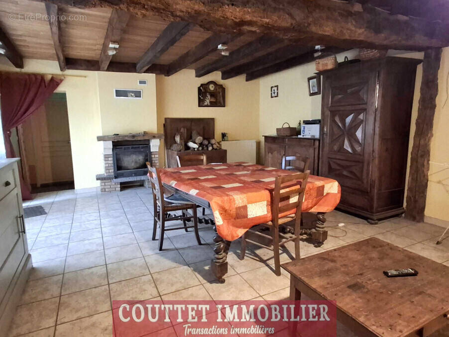 Maison à CHABANAIS