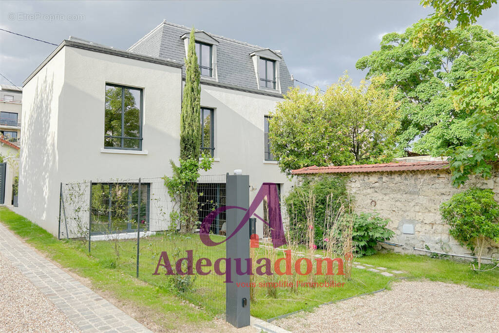 Maison à COLOMBES