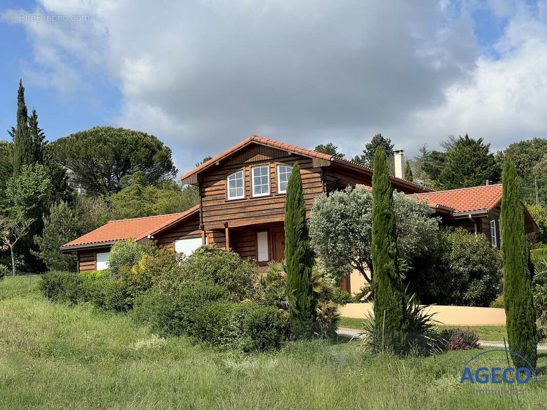 Maison à LACROIX-FALGARDE
