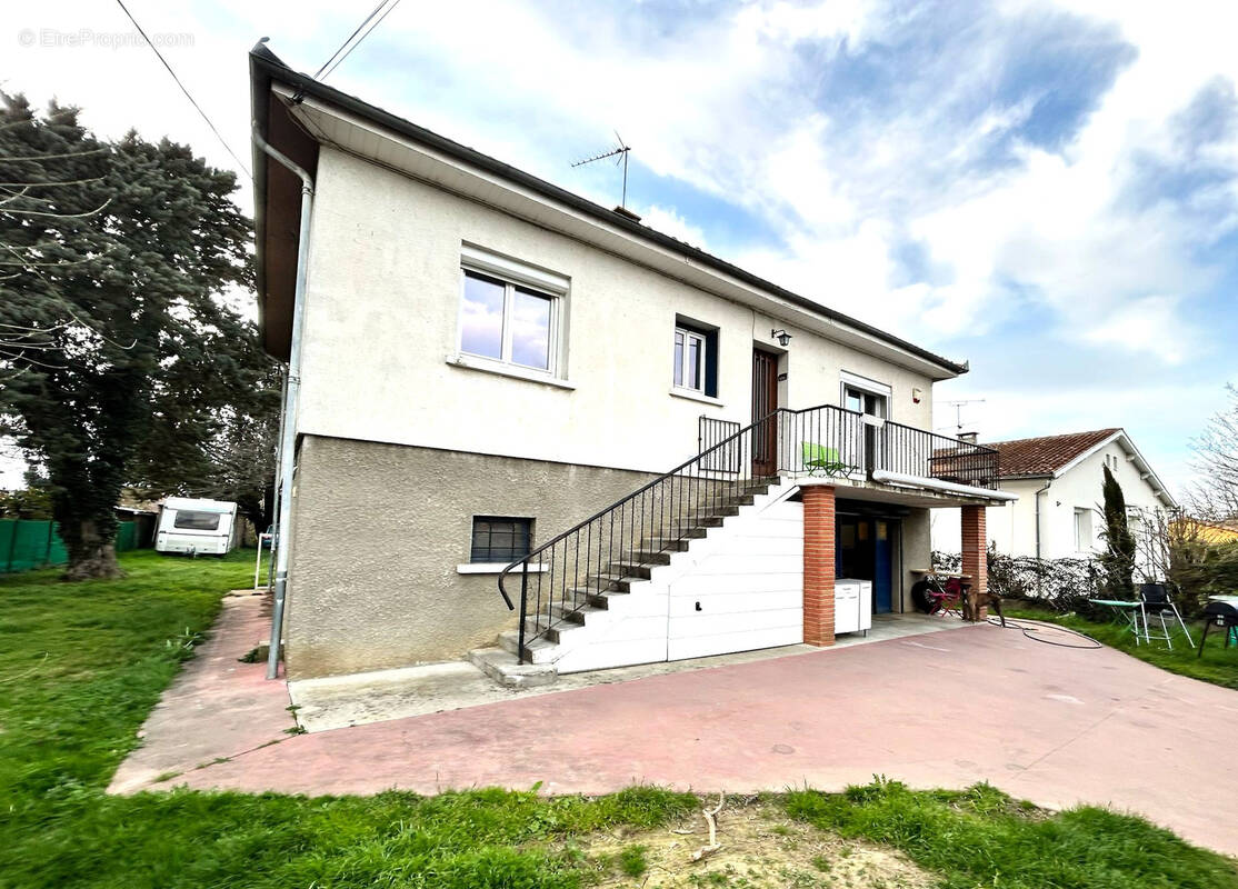 Maison à LE FAUGA