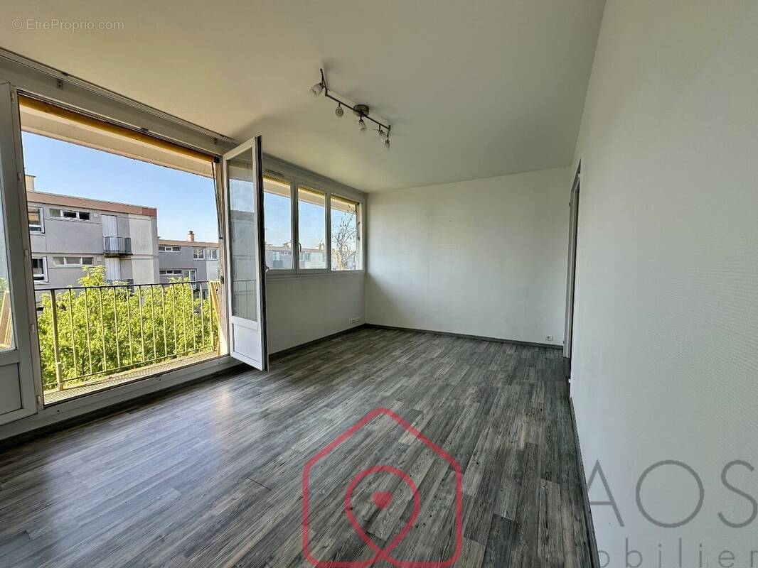 Appartement à LE PLESSIS-ROBINSON