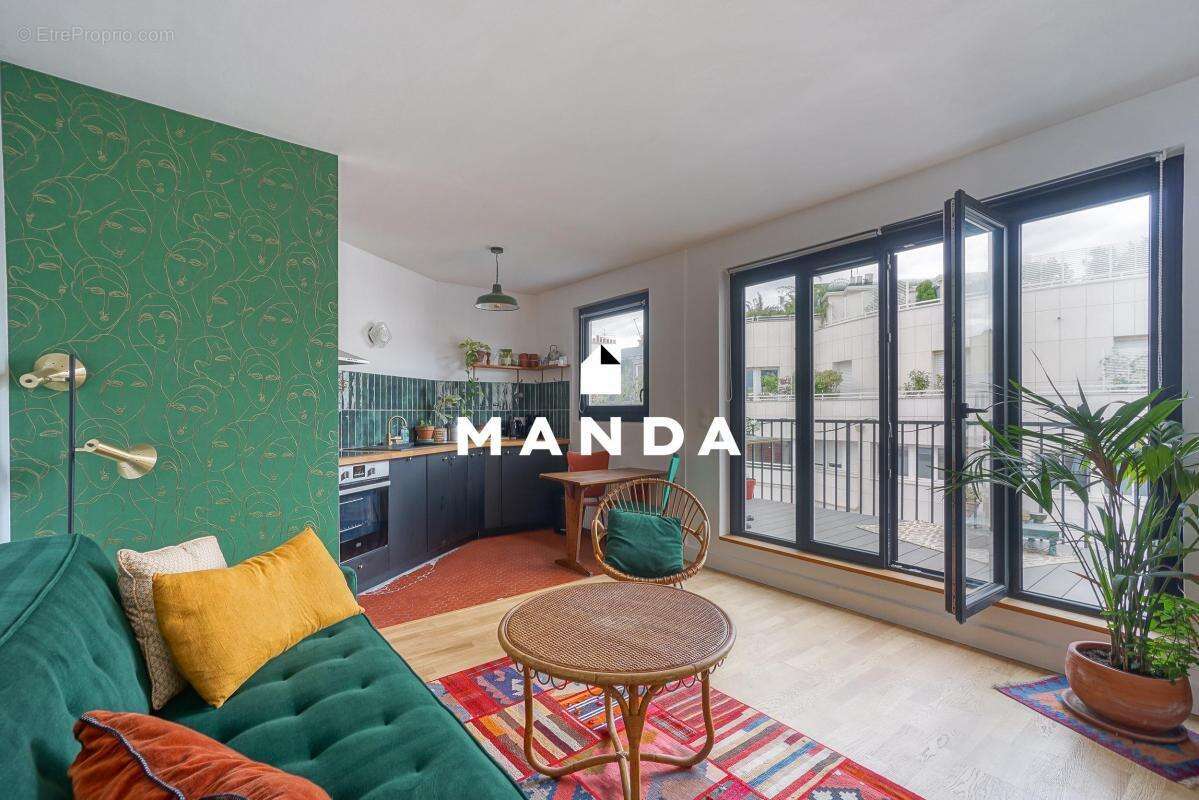 Appartement à PARIS-18E