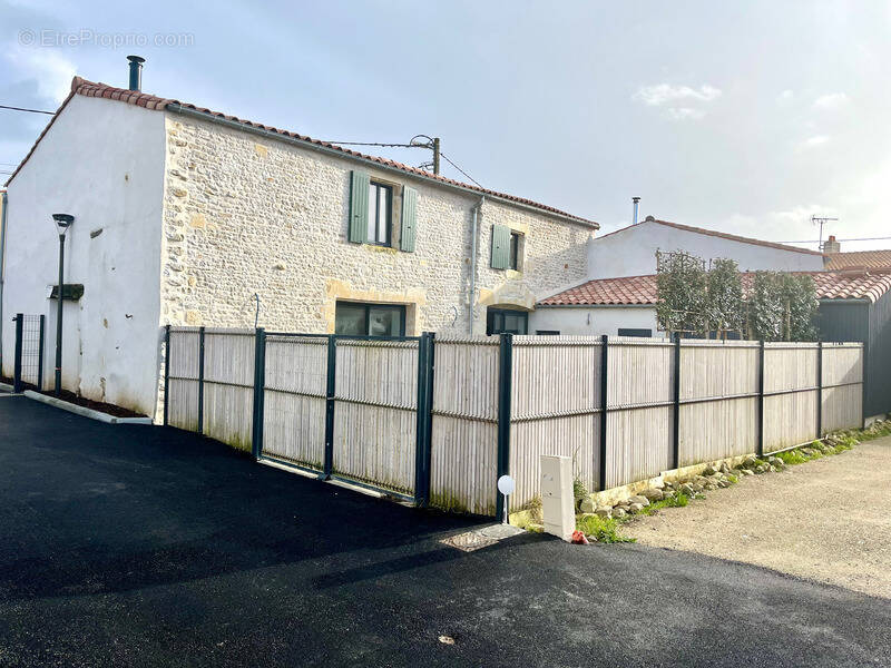 Maison à NIEUL-SUR-MER