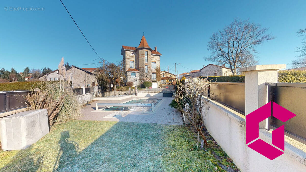 Maison à USSON-EN-FOREZ