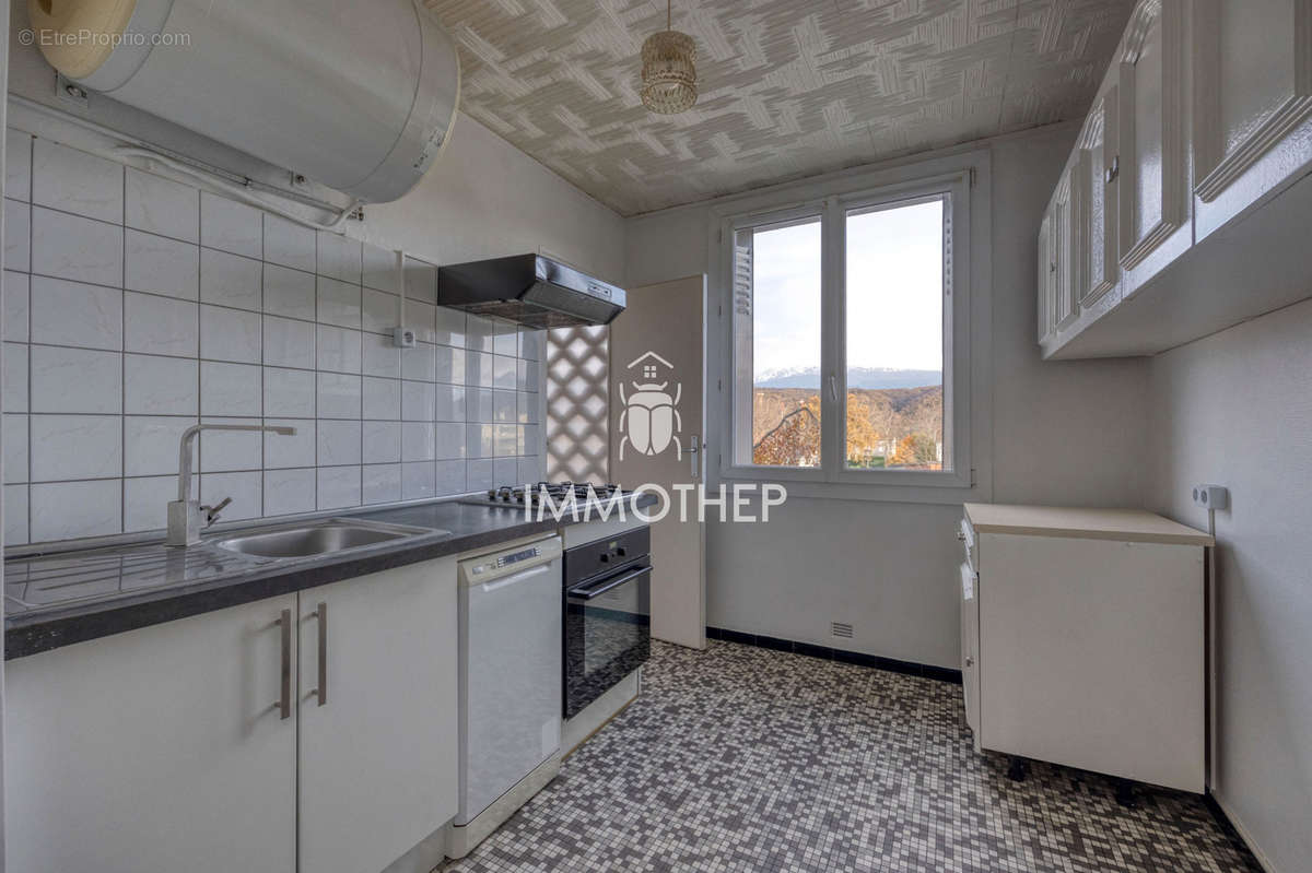 Appartement à LE PONT-DE-CLAIX