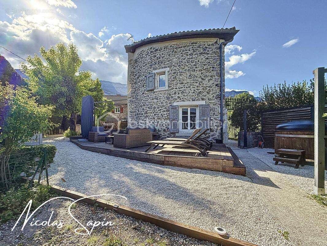 Maison à VARCES-ALLIERES-ET-RISSET