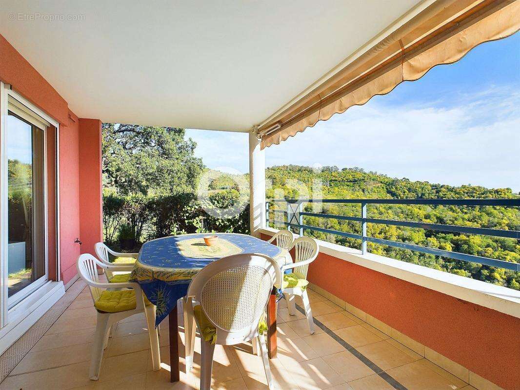 Appartement à MANDELIEU-LA-NAPOULE