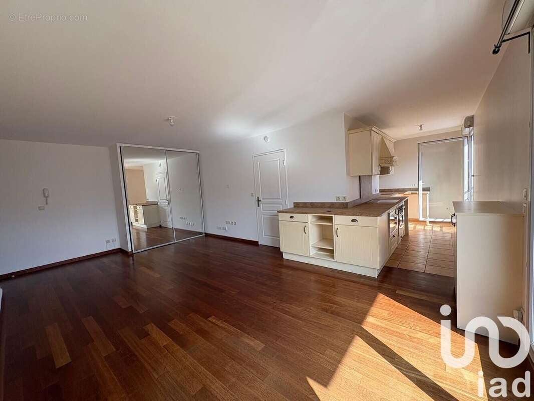 Photo 3 - Appartement à LYON-8E