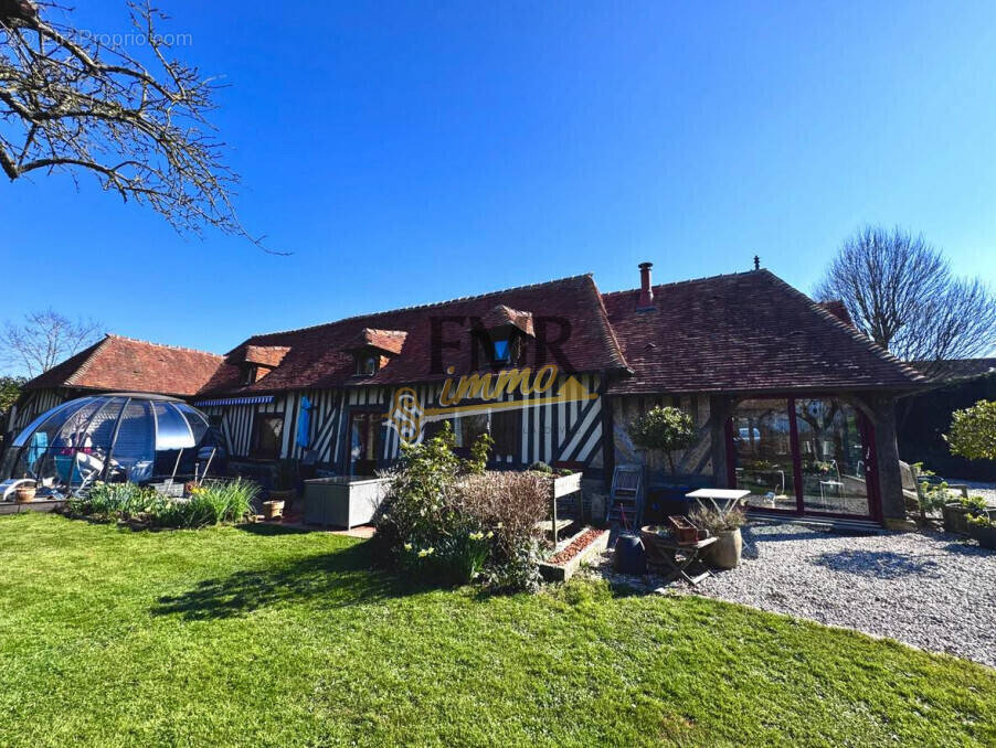 Maison à SAINT-PIERRE-SUR-DIVES