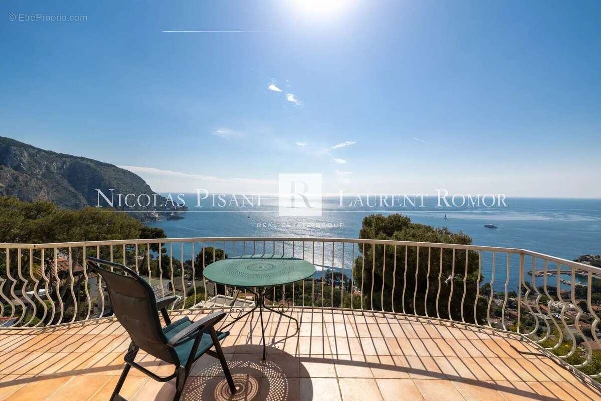 Maison à EZE