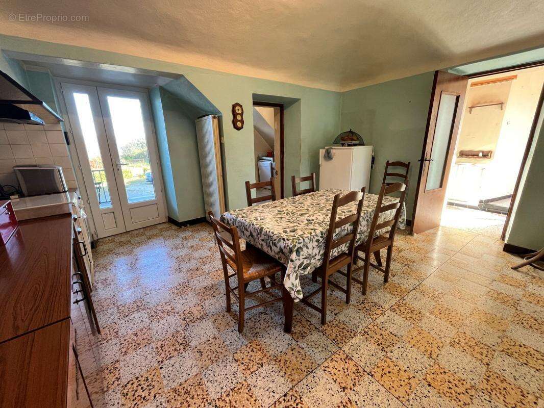 Maison à GROSPIERRES