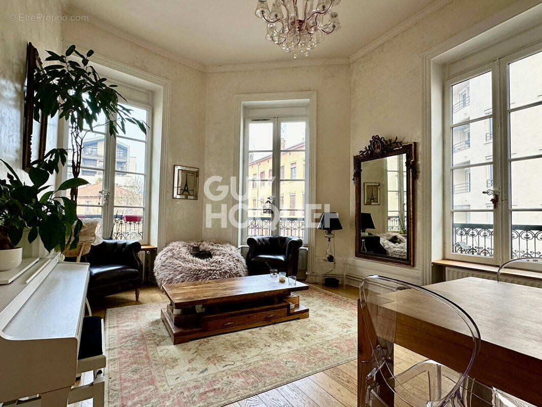 Appartement à LYON-9E