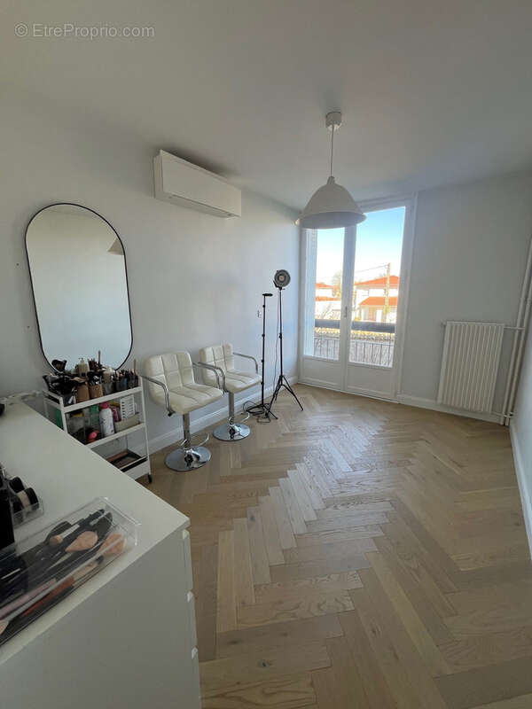 Appartement à DECINES-CHARPIEU