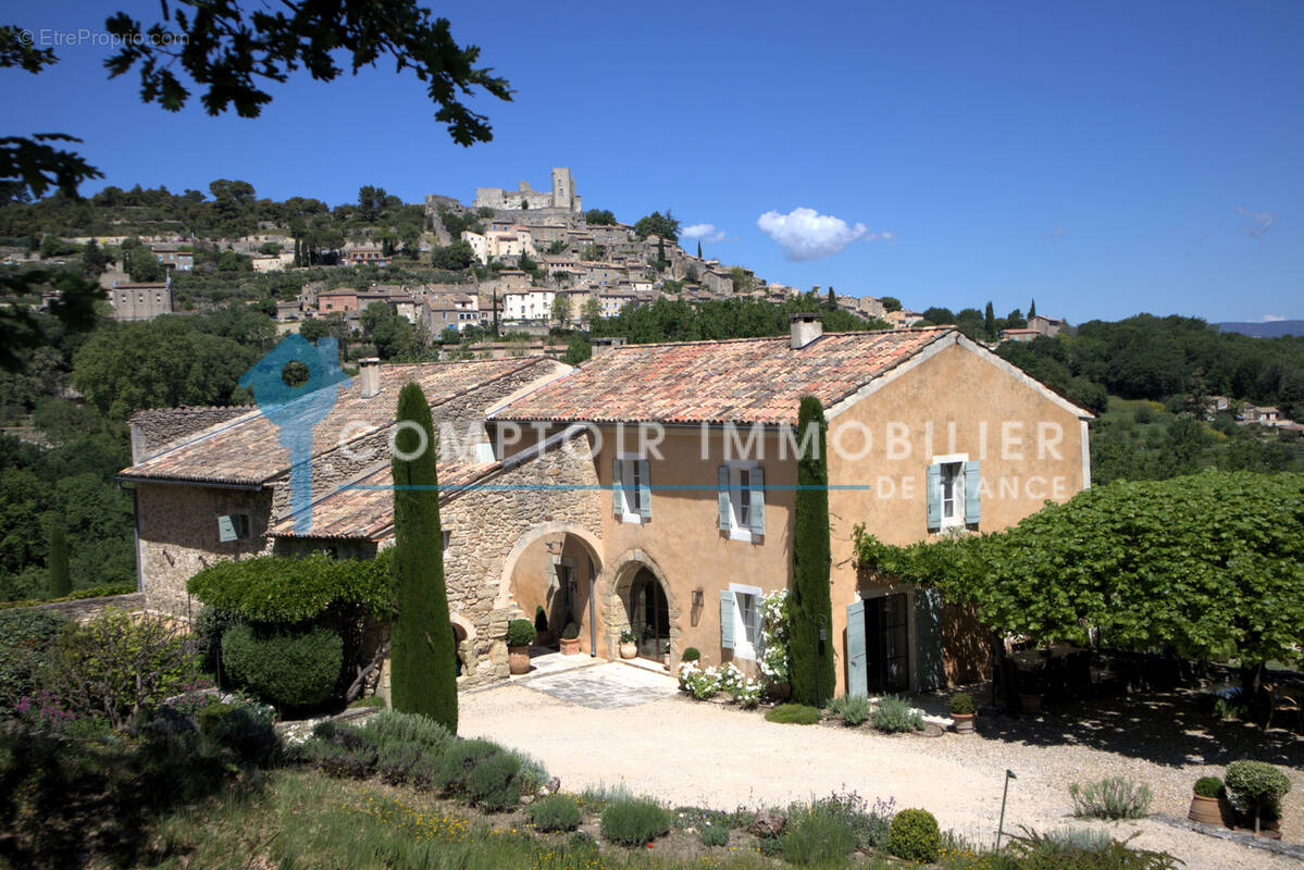 Maison à LACOSTE